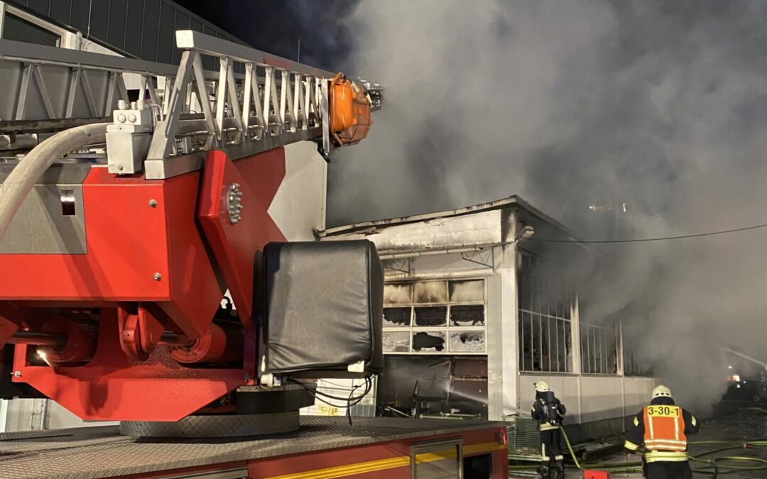 Lagerhallenbrand in Wetzlar