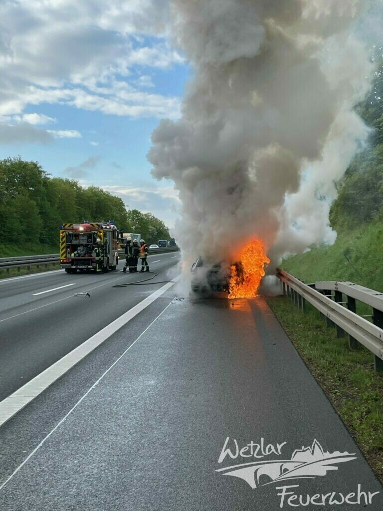 PKW Brand auf der A45