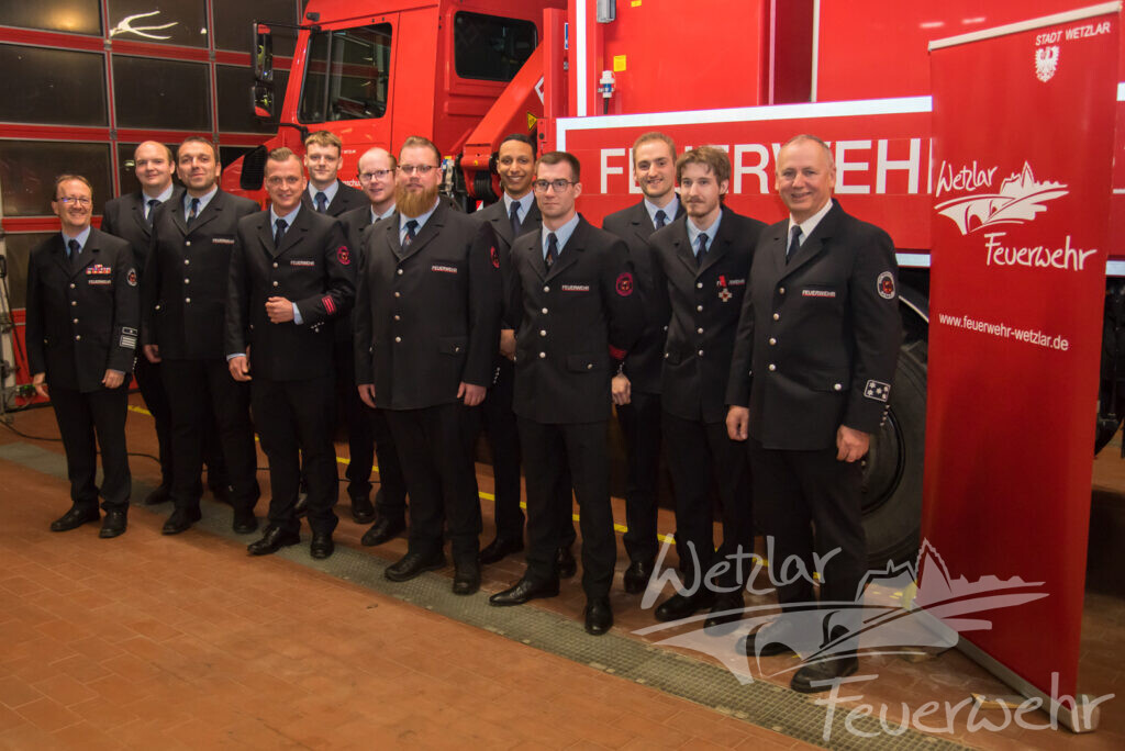Große Feuerwehrfamilie in Niedergirmes