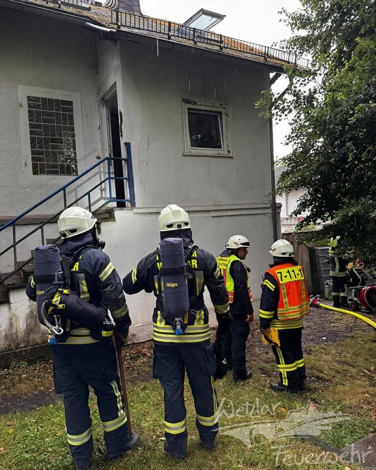 Kellerbrand nach Blitzeinschlag
