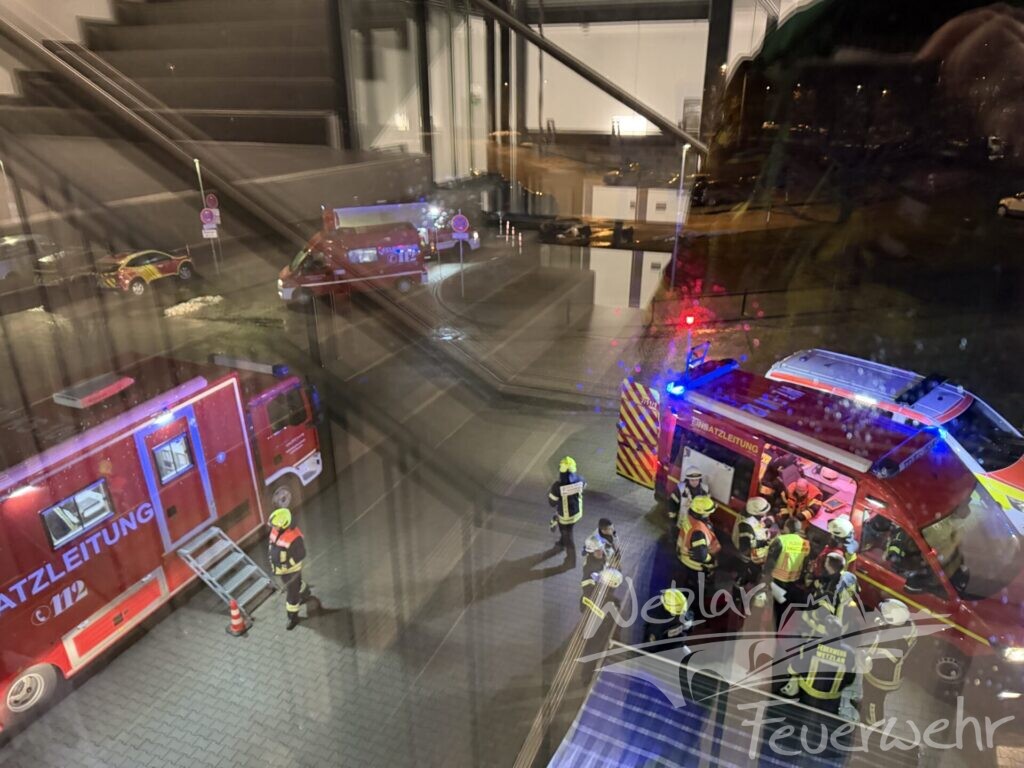 Feuerwehr Wetzlar an zwei parallelen Einsatzstellen gefordert