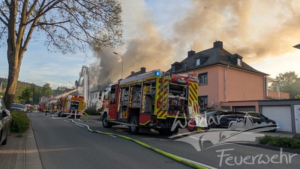 Großeinsatz in der Nauborner Straße: Über 100 Helfer im Einsatz